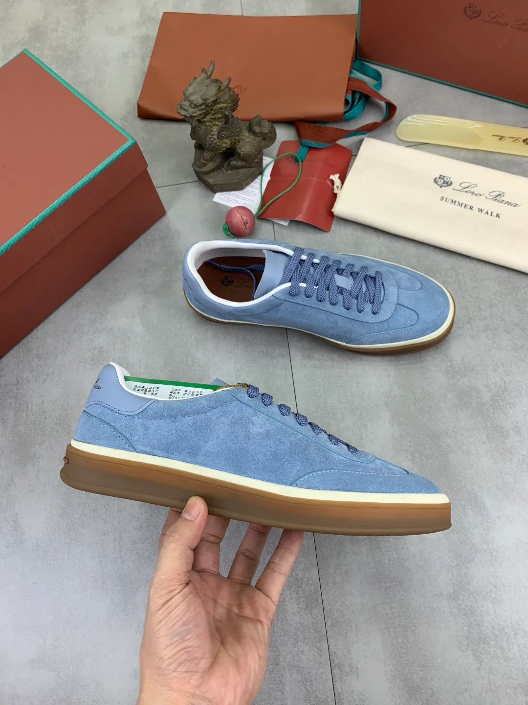 Men's men's shoes 💰P580 New model 💰 The latest casual shoes Loro Piana 💯 Top grade 💯 Buy the original copy 💯 Founded the existing Loro Piana company on April 24, 1924. It is the sixth generation of family operation, providing the best quality products to customers who are discerning about taste and quality. Imported original fly woven fabric with cowhide fabric, plain calfskin lining, hand-stitched thread with cowhide feet, original packaging, high-end outsole, size: 38-45 (customized for 46), 8️⃣ colors available